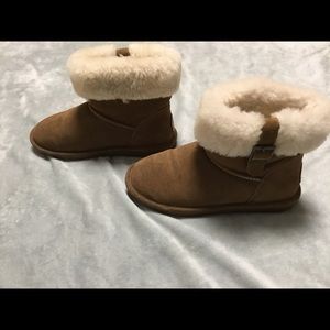 BearPaw Boots Size 8